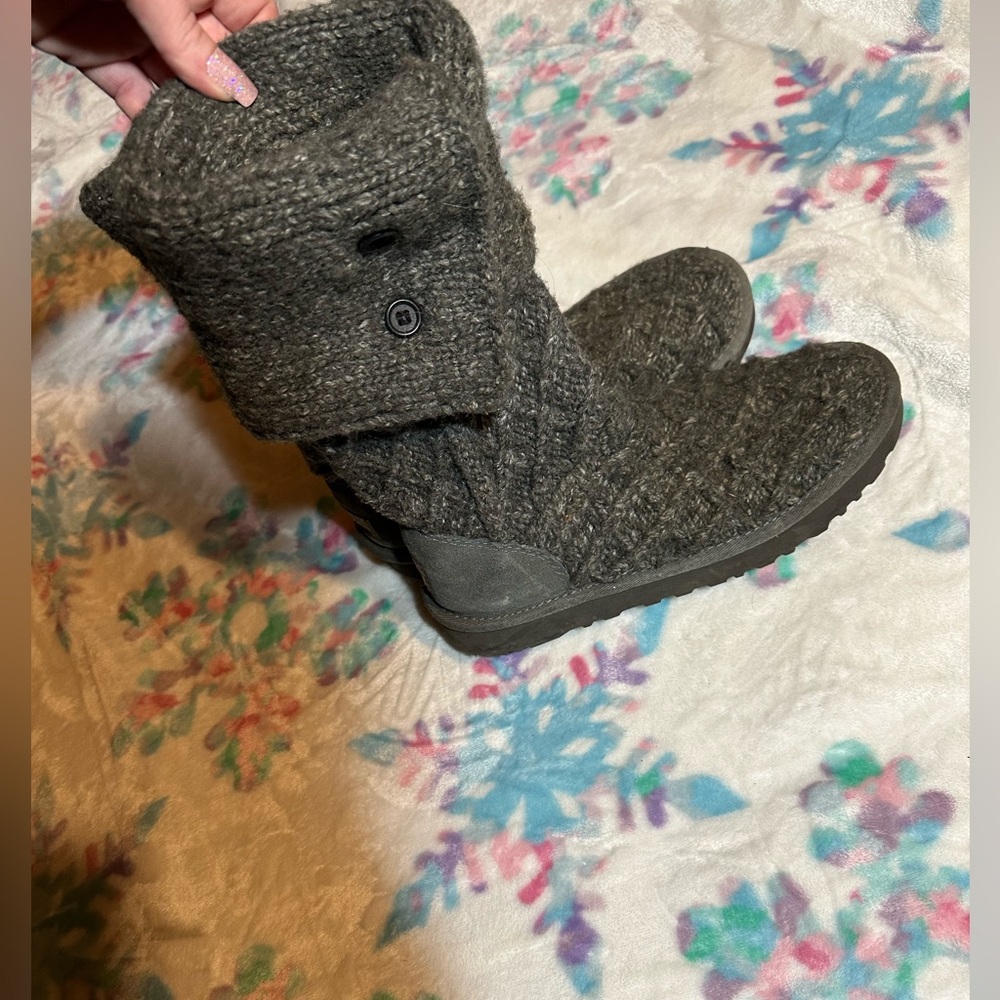 UGG boots women’s 7(US) - Picture 7 of 10